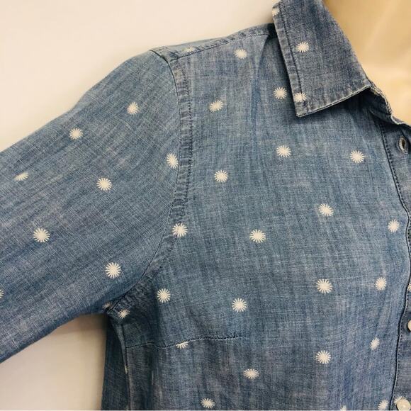 Tommy Hilfiger Chambray Popover Top - Picture 7 of 16